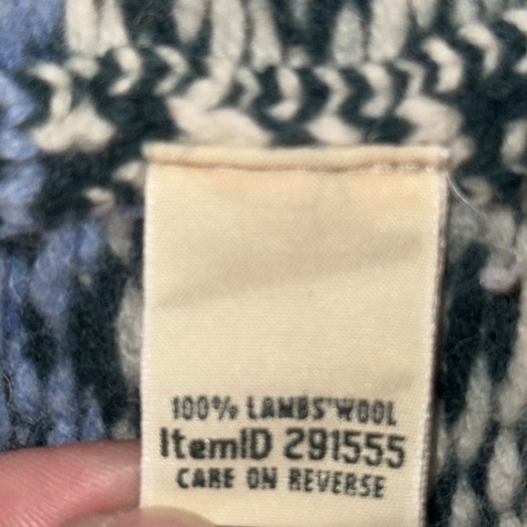 LL Bean Kingfield Nordic Knit 100% Lambswool Button Up Cardigan - Picture 8 of 8